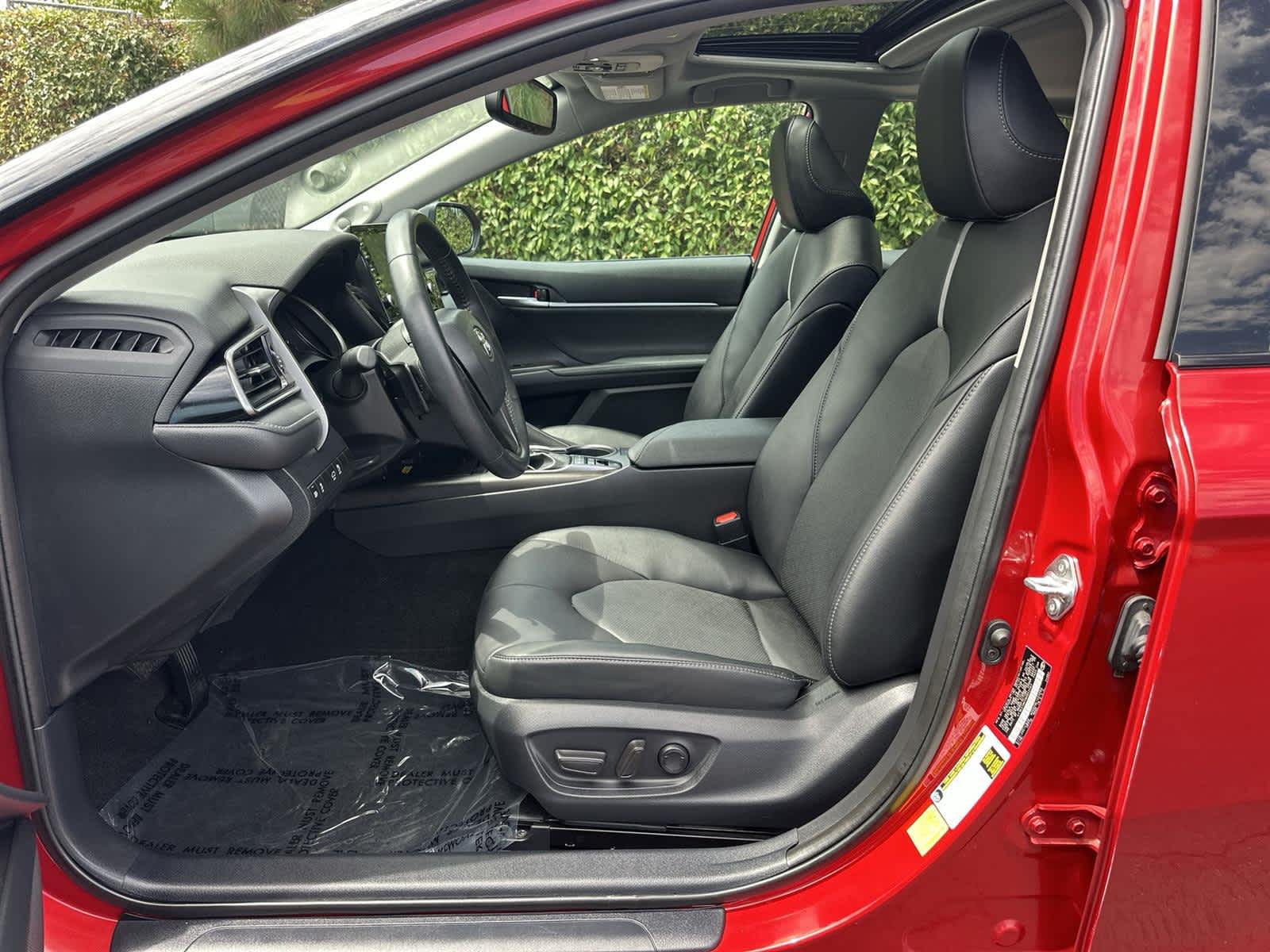 Thumbnail: 2022 Toyota Camry - 11