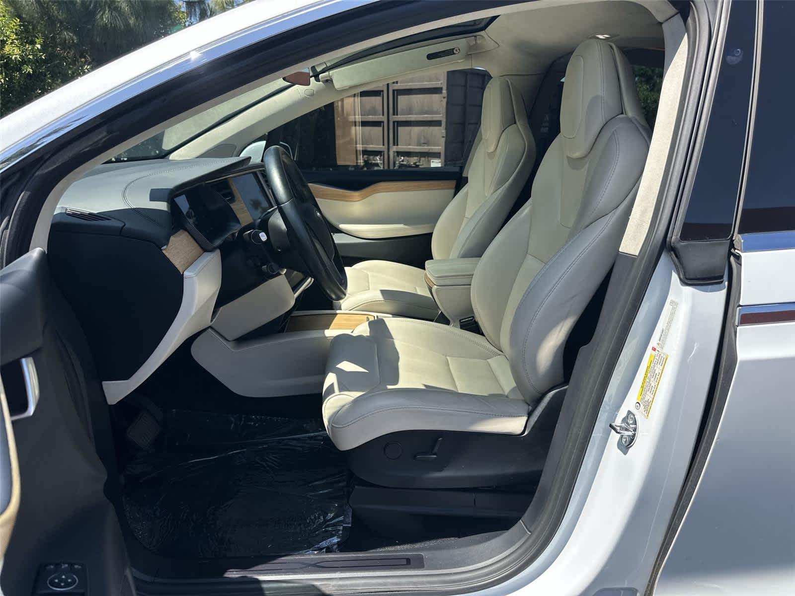 Thumbnail: 2018 Tesla Model X - 11