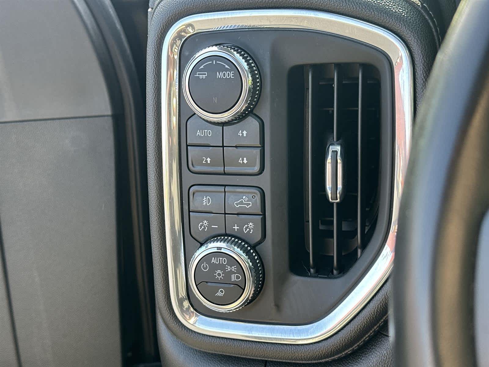 Thumbnail: 2023 GMC Sierra 2500 - 27