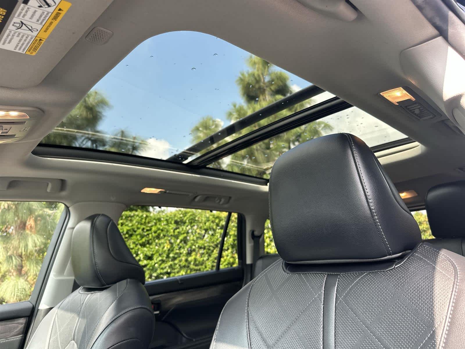 Thumbnail: 2022 Toyota Highlander - 31