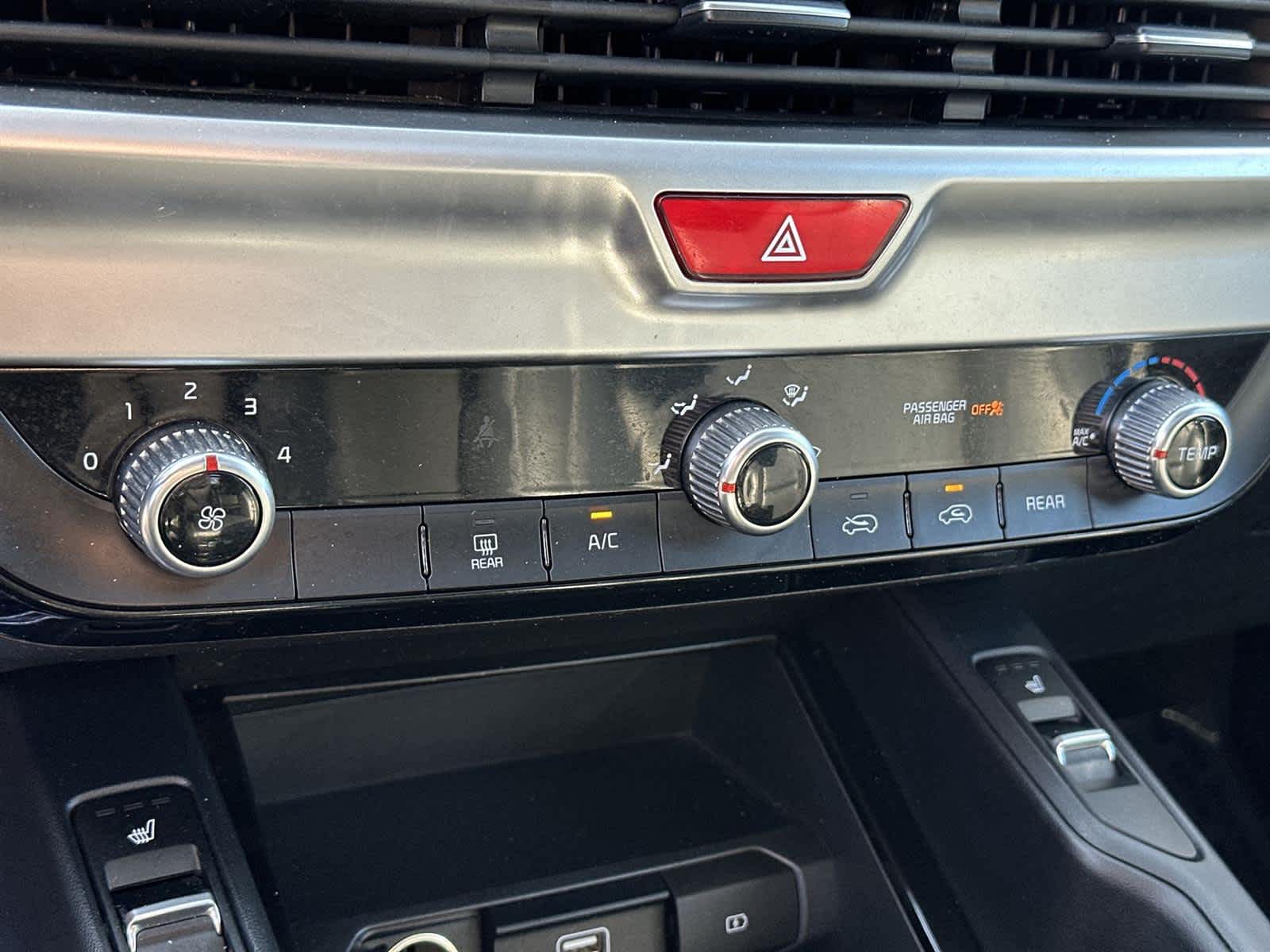 Thumbnail: 2020 Kia Telluride - 27