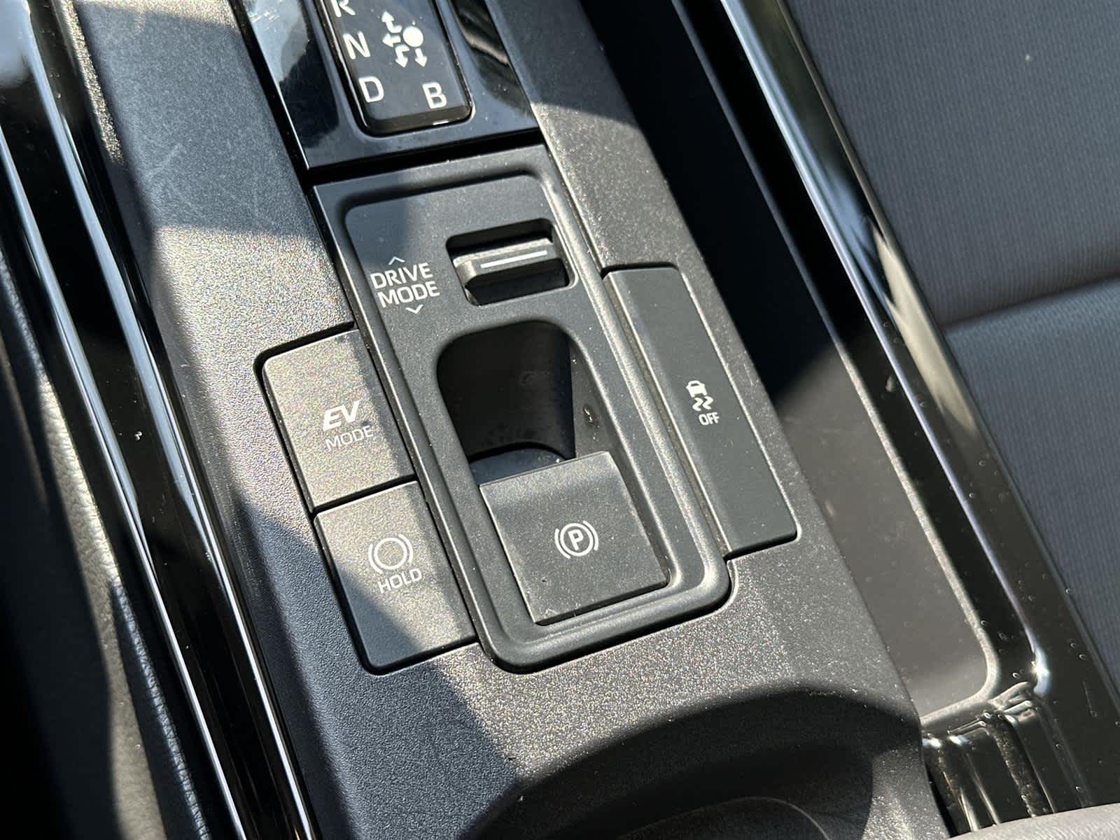 Thumbnail: 2023 Toyota Prius - 27