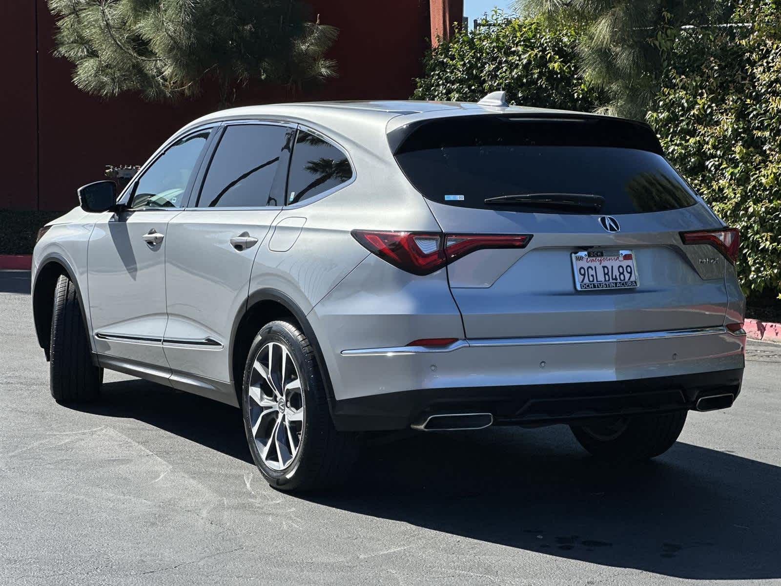 Thumbnail: 2023 Acura MDX - 4