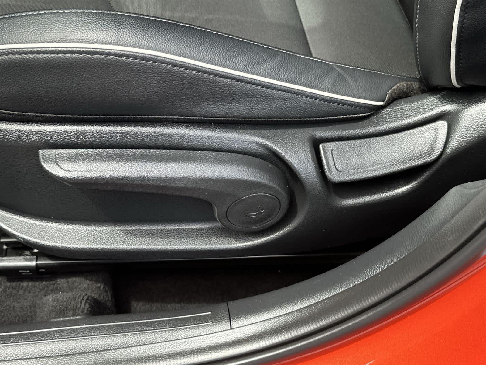 Thumbnail: 2023 Kia Forte - 23