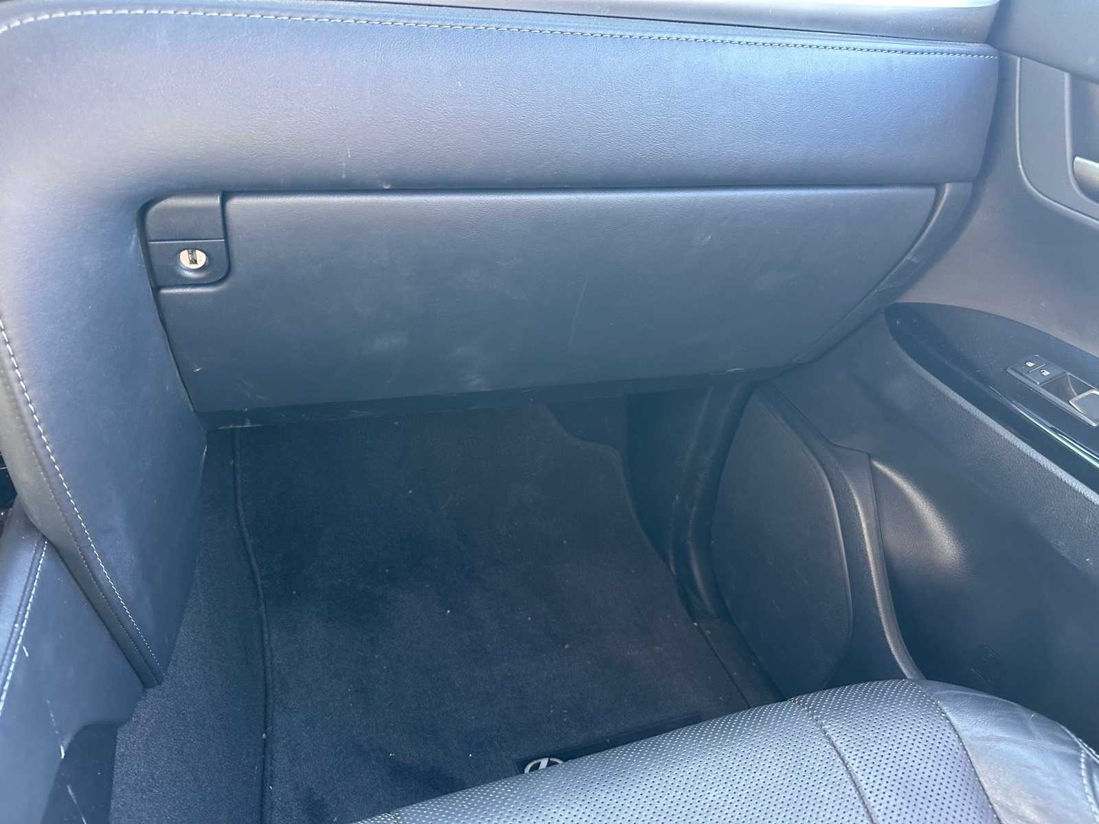 Thumbnail: 2019 Lexus LX - 21