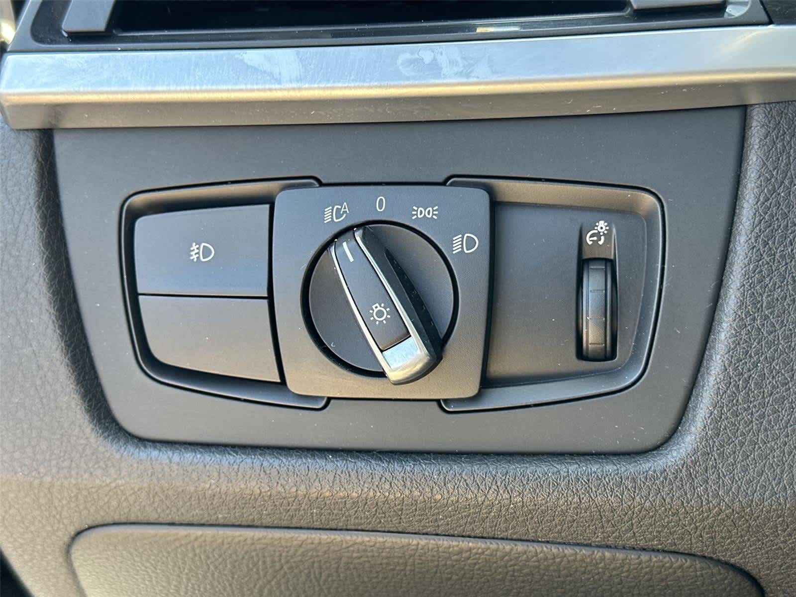 Thumbnail: 2015 BMW 3 Series - 30