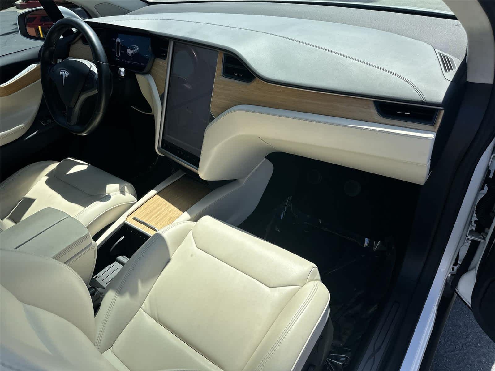 Thumbnail: 2018 Tesla Model X - 12