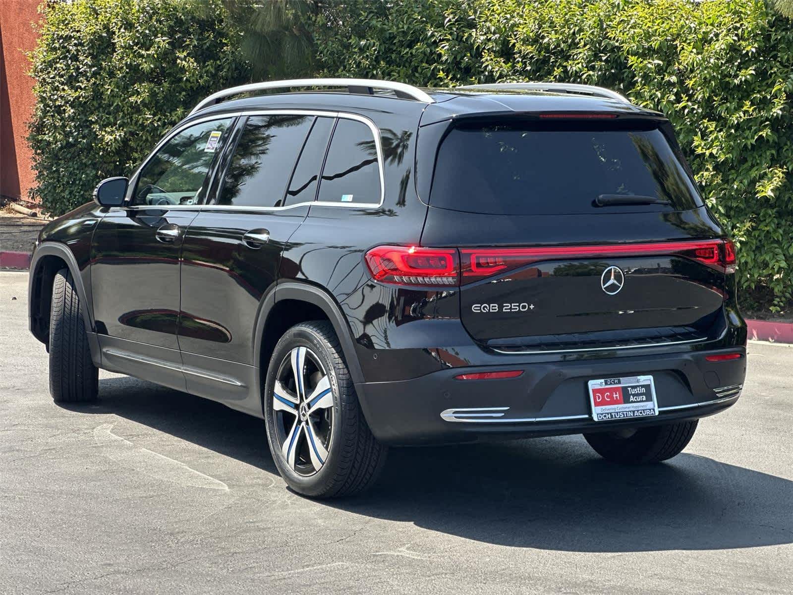 Thumbnail: 2023 Mercedes-Benz EQB - 4