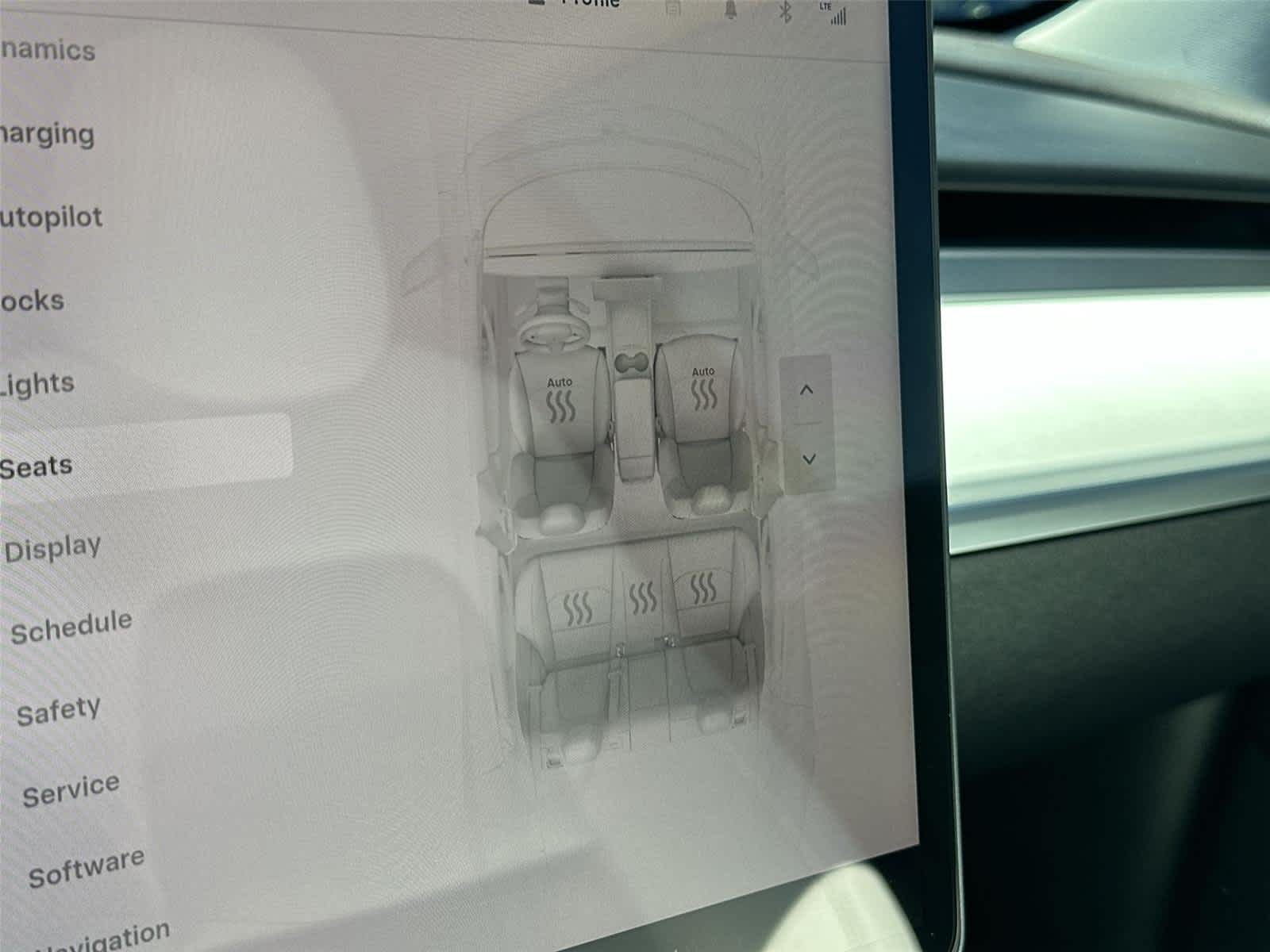 Thumbnail: 2022 Tesla Model 3 - 28