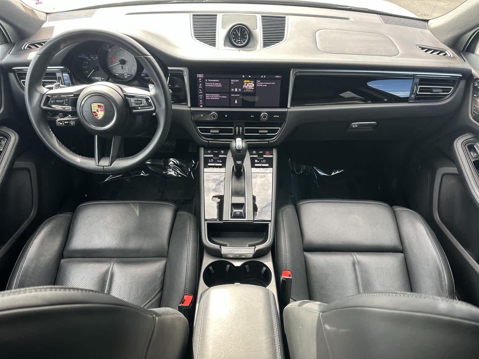 Thumbnail: 2023 Porsche Macan - 10