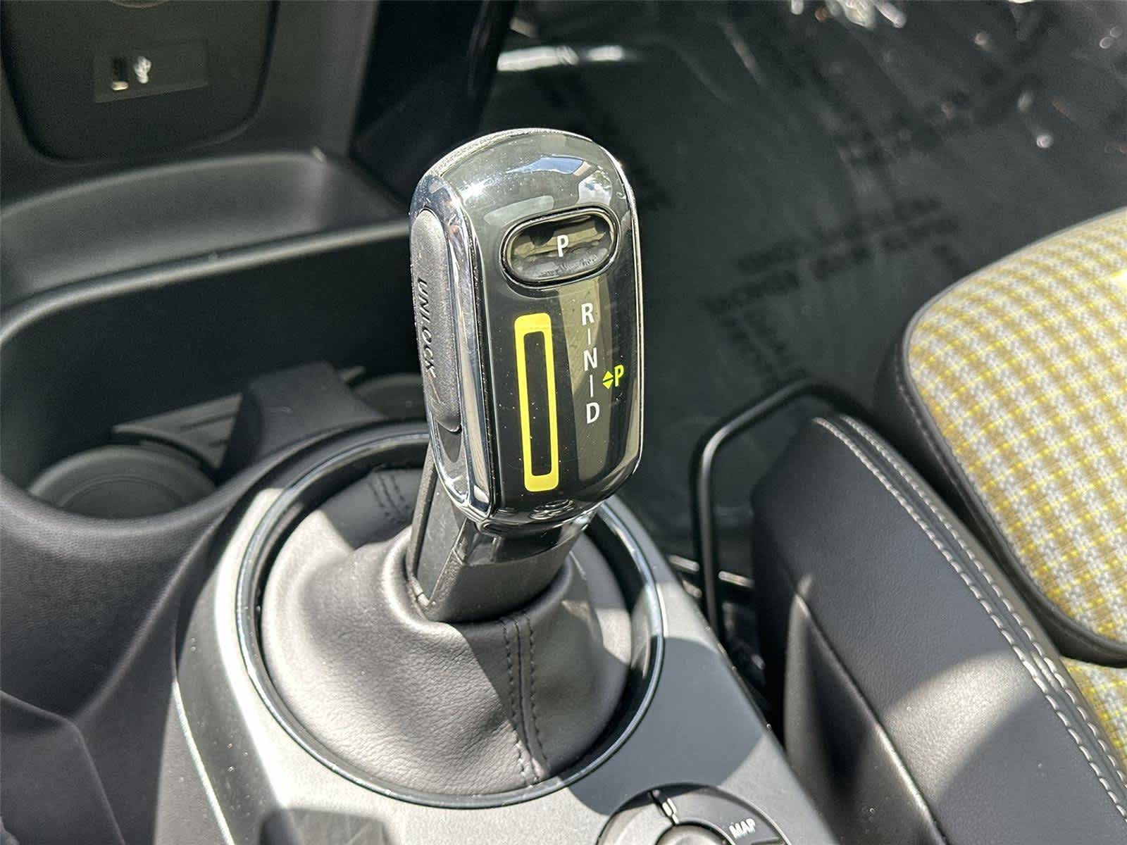 Thumbnail: 2022 MINI Cooper Hardtop - 18