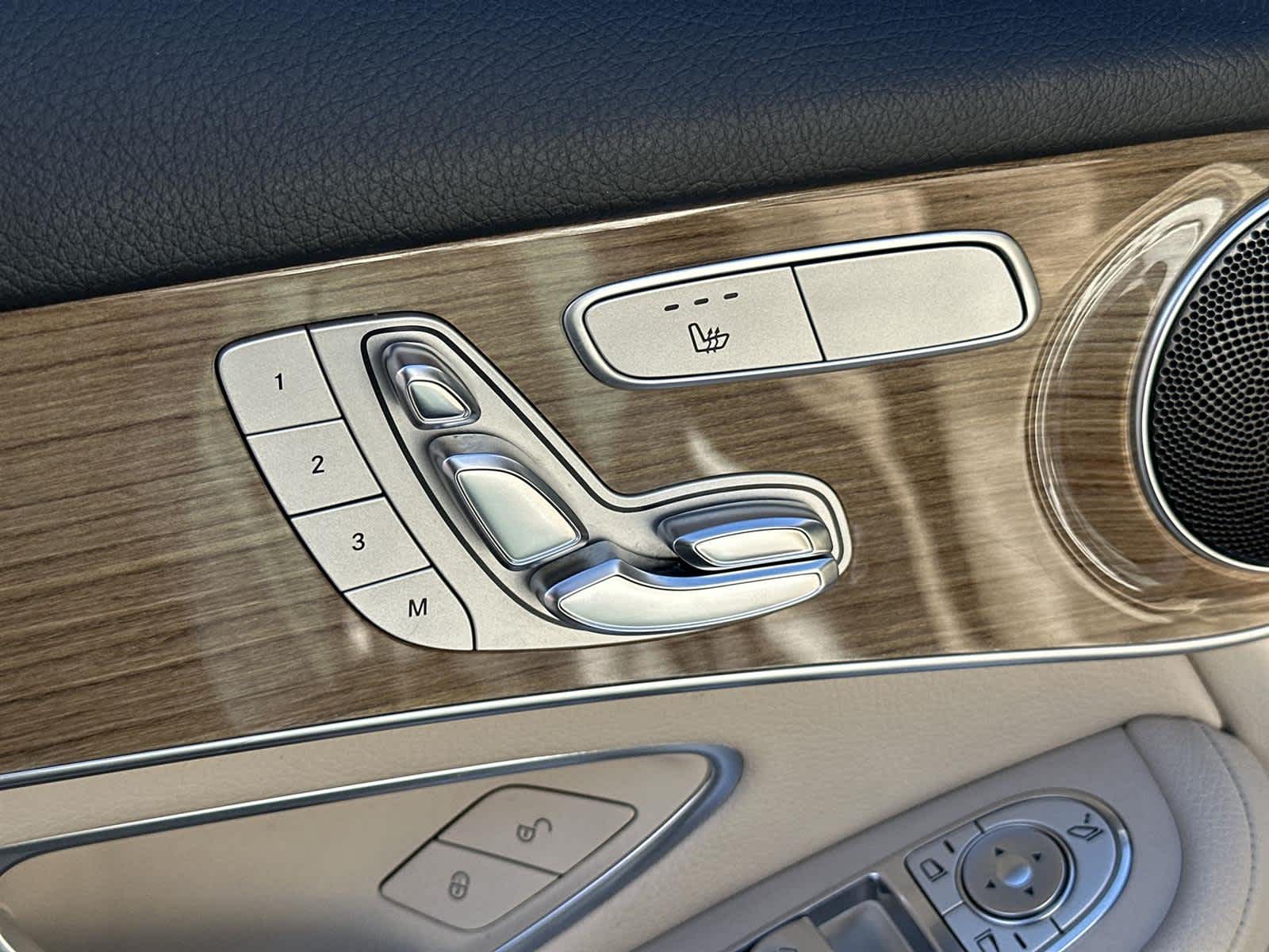 Thumbnail: 2018 Mercedes-Benz GLC - 23