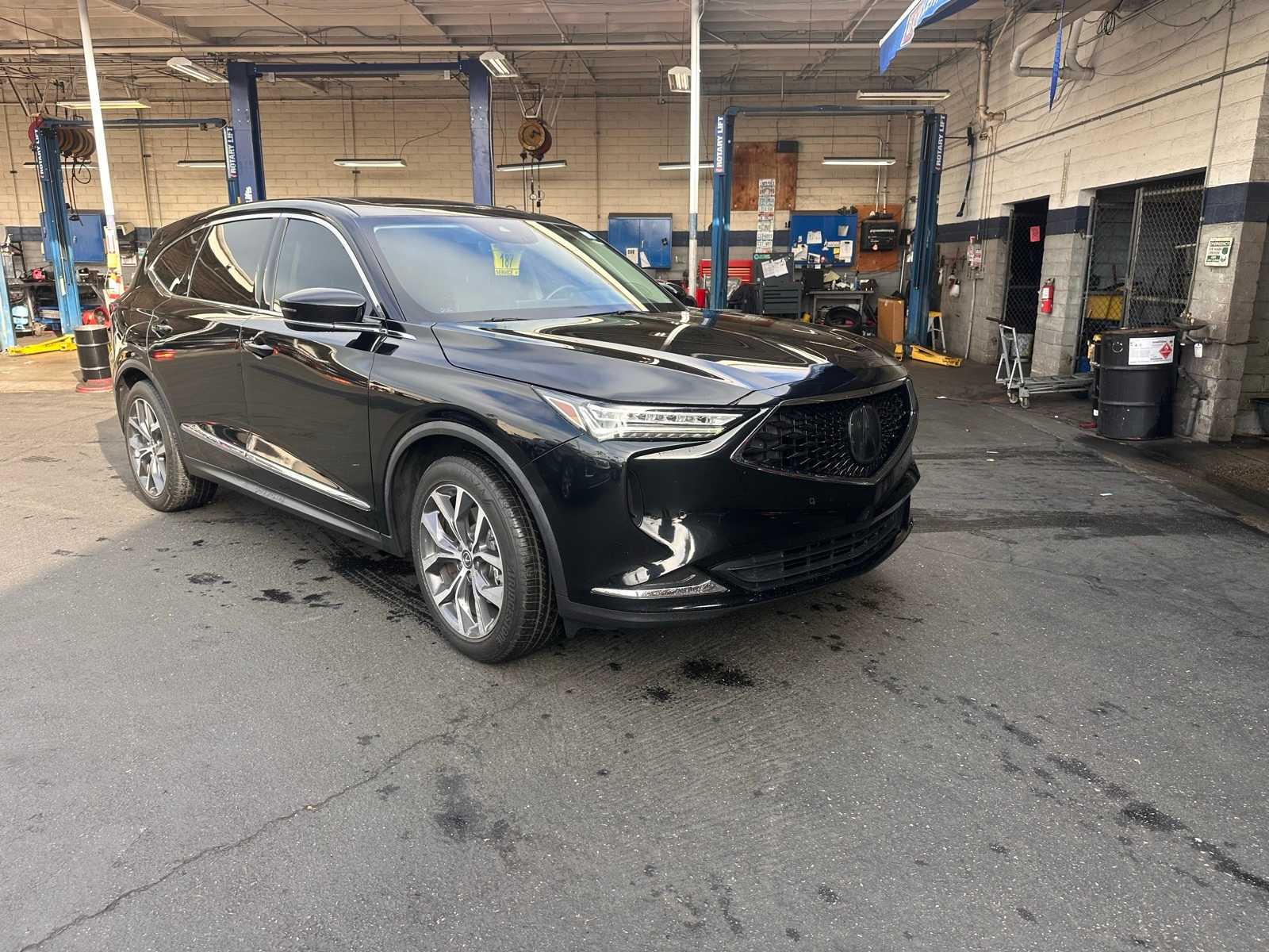 Thumbnail: 2023 Acura MDX - 7