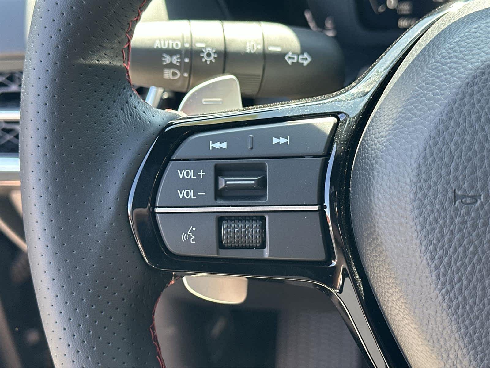 Thumbnail: 2025 Acura ADX - 21