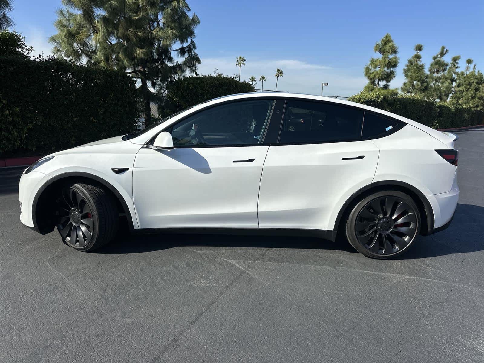 Thumbnail: 2024 Tesla Model Y - 3