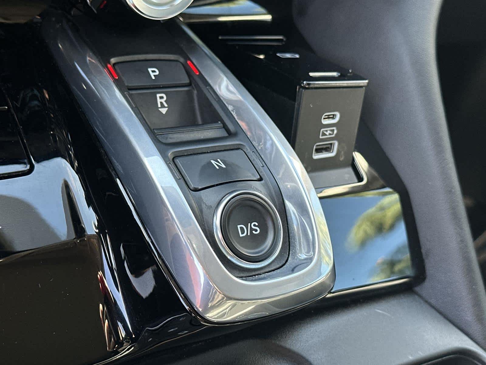 Thumbnail: 2023 Acura MDX - 18