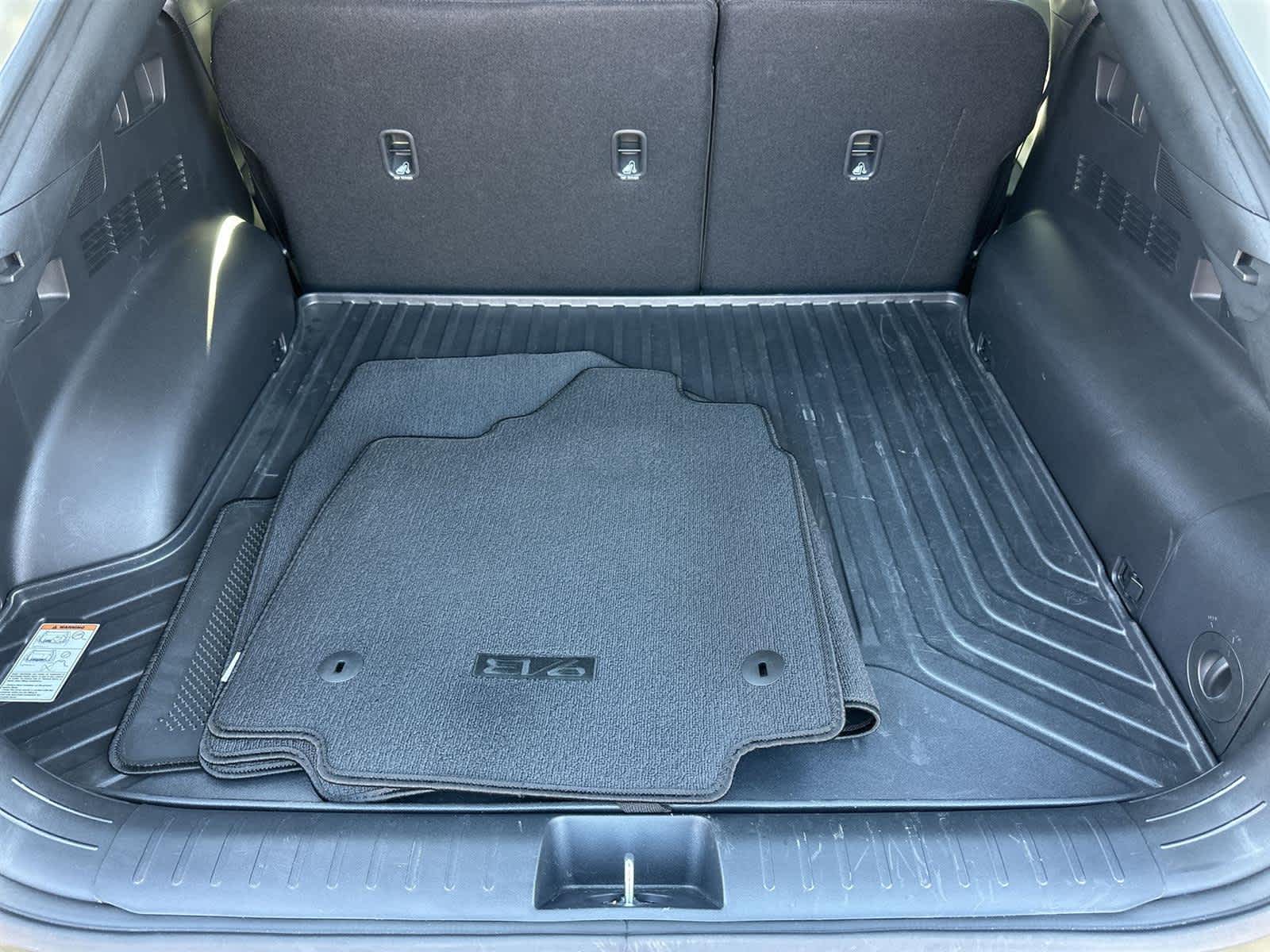 Thumbnail: 2022 Kia EV6 - 20