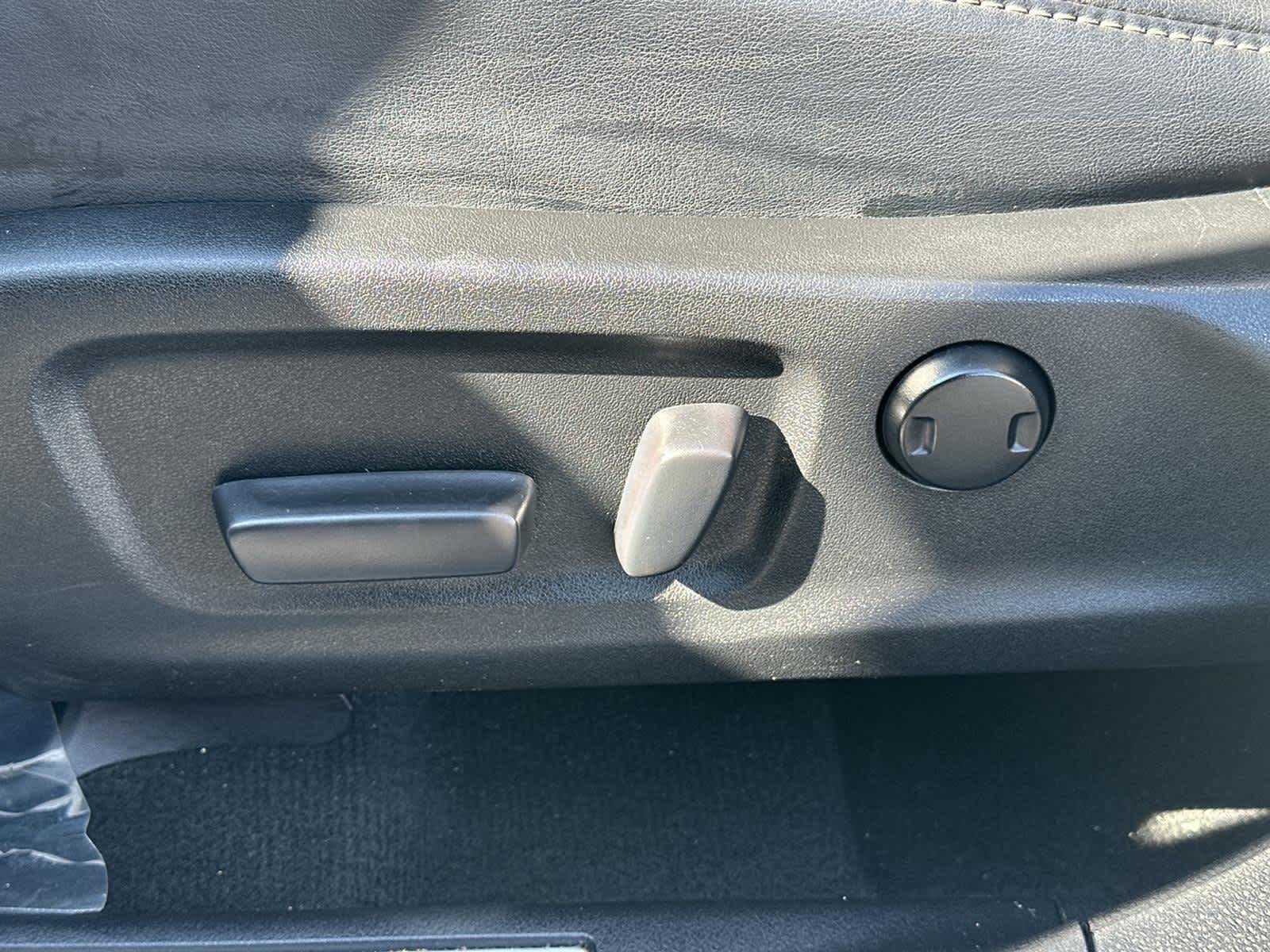 Thumbnail: 2019 Lexus RX - 22