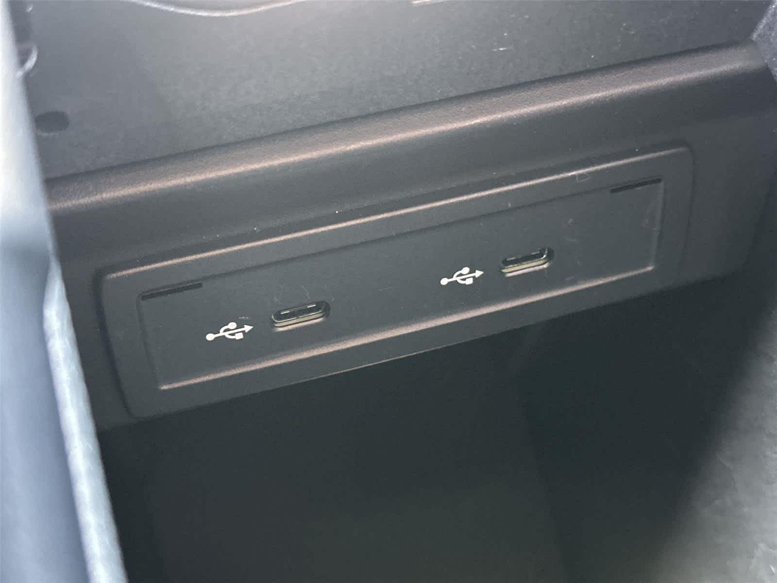 Thumbnail: 2023 Mercedes-Benz EQB - 32