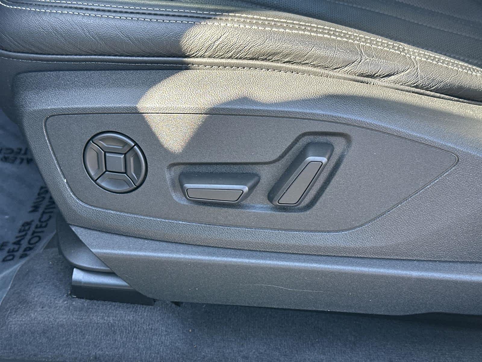 Thumbnail: 2022 Audi e-tron - 23