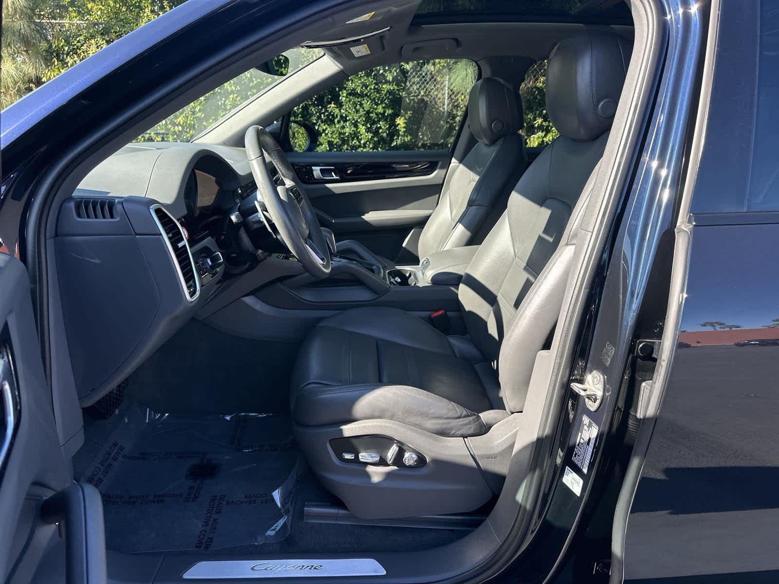 Thumbnail: 2021 Porsche Cayenne - 11