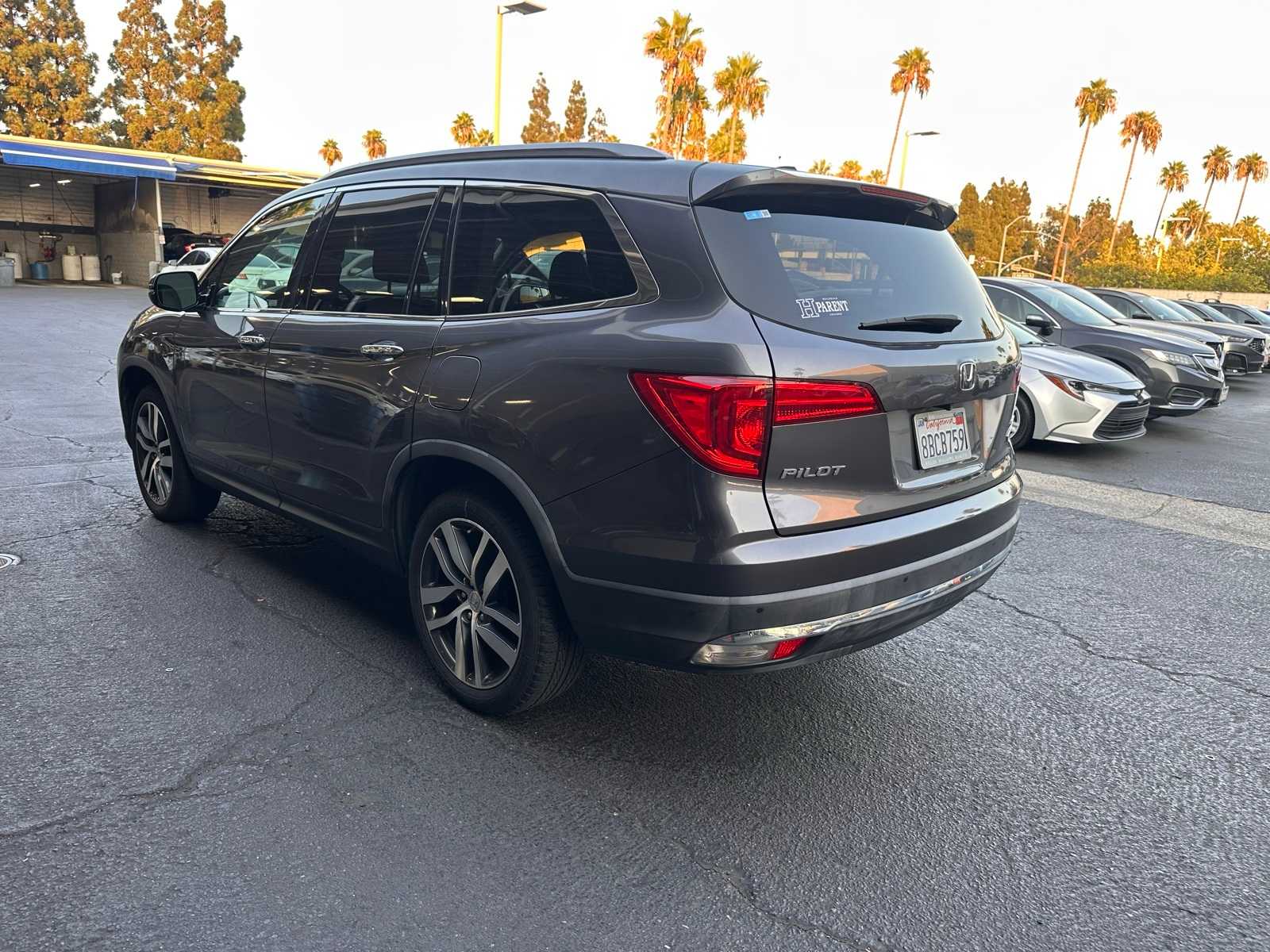 Thumbnail: 2017 Honda Pilot - 3