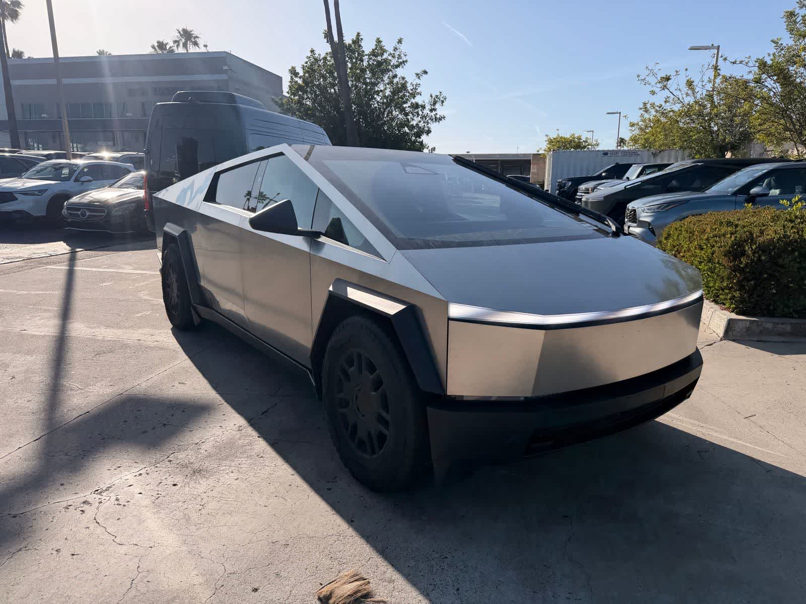 Thumbnail: 2024 Tesla Cybertruck - 7