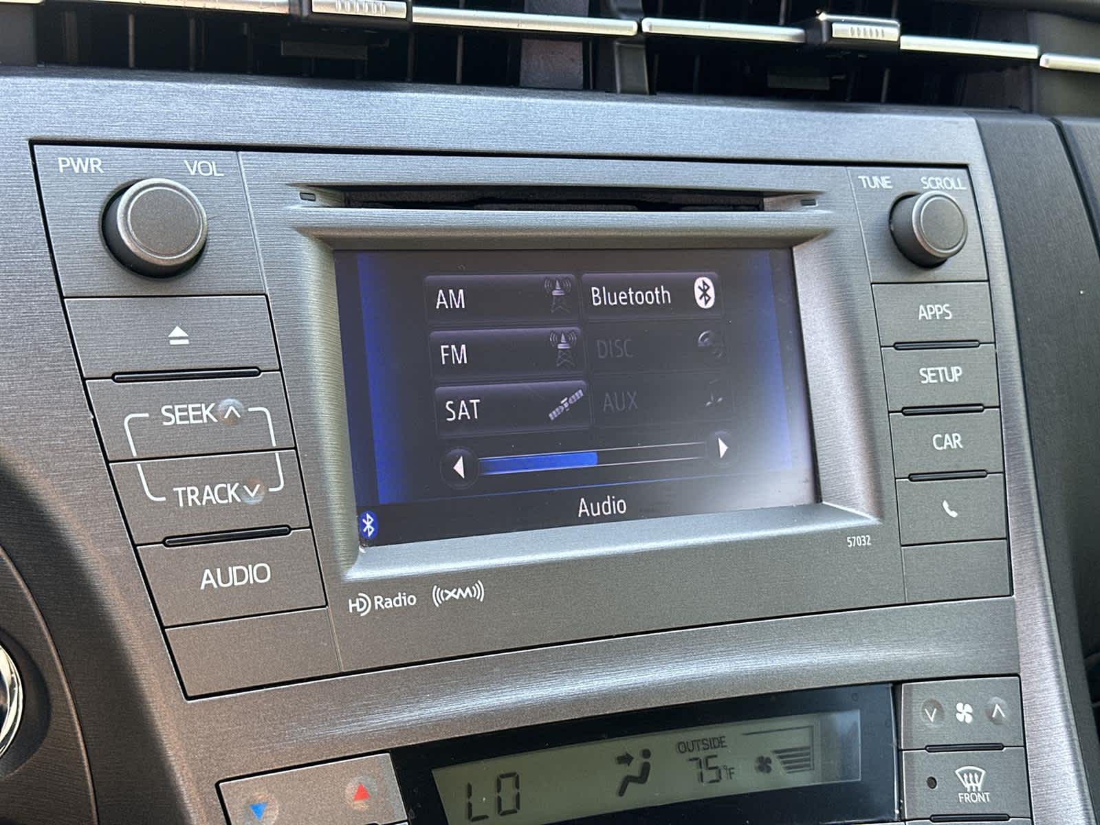 Thumbnail: 2013 Toyota Prius - 16