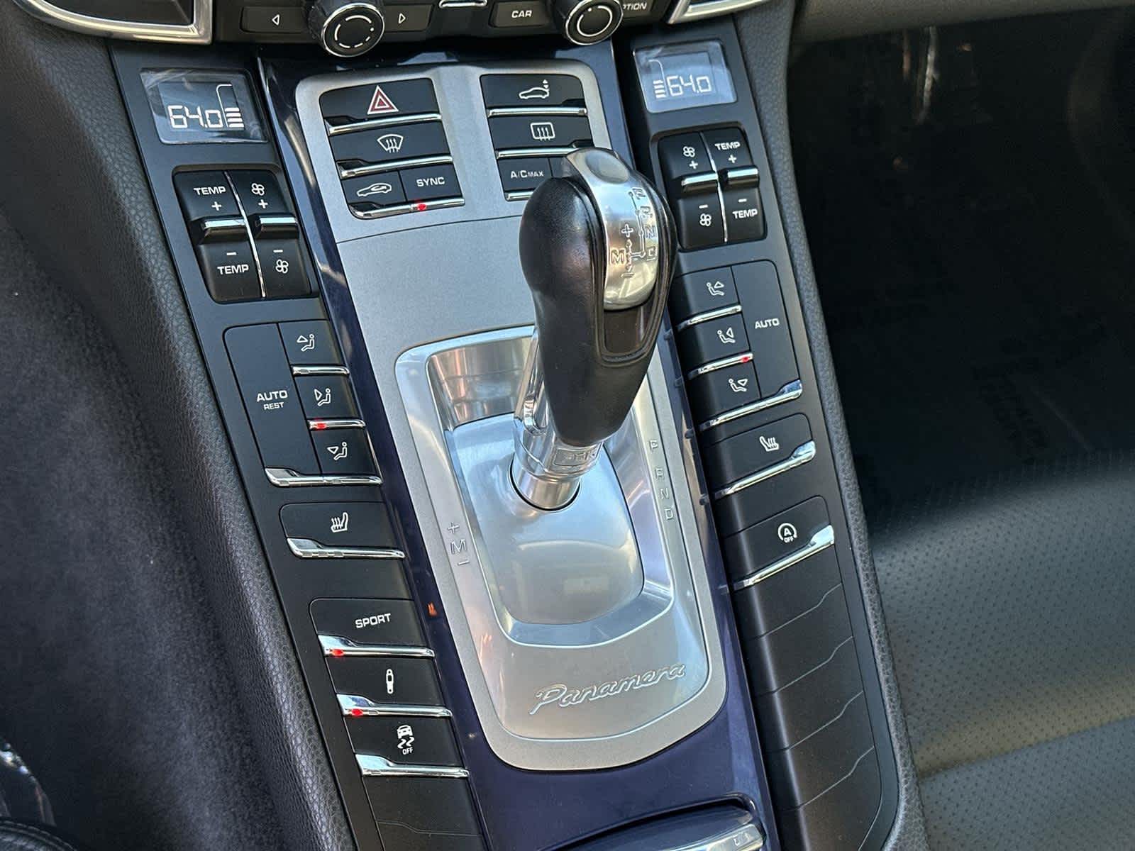 Thumbnail: 2016 Porsche Panamera - 26