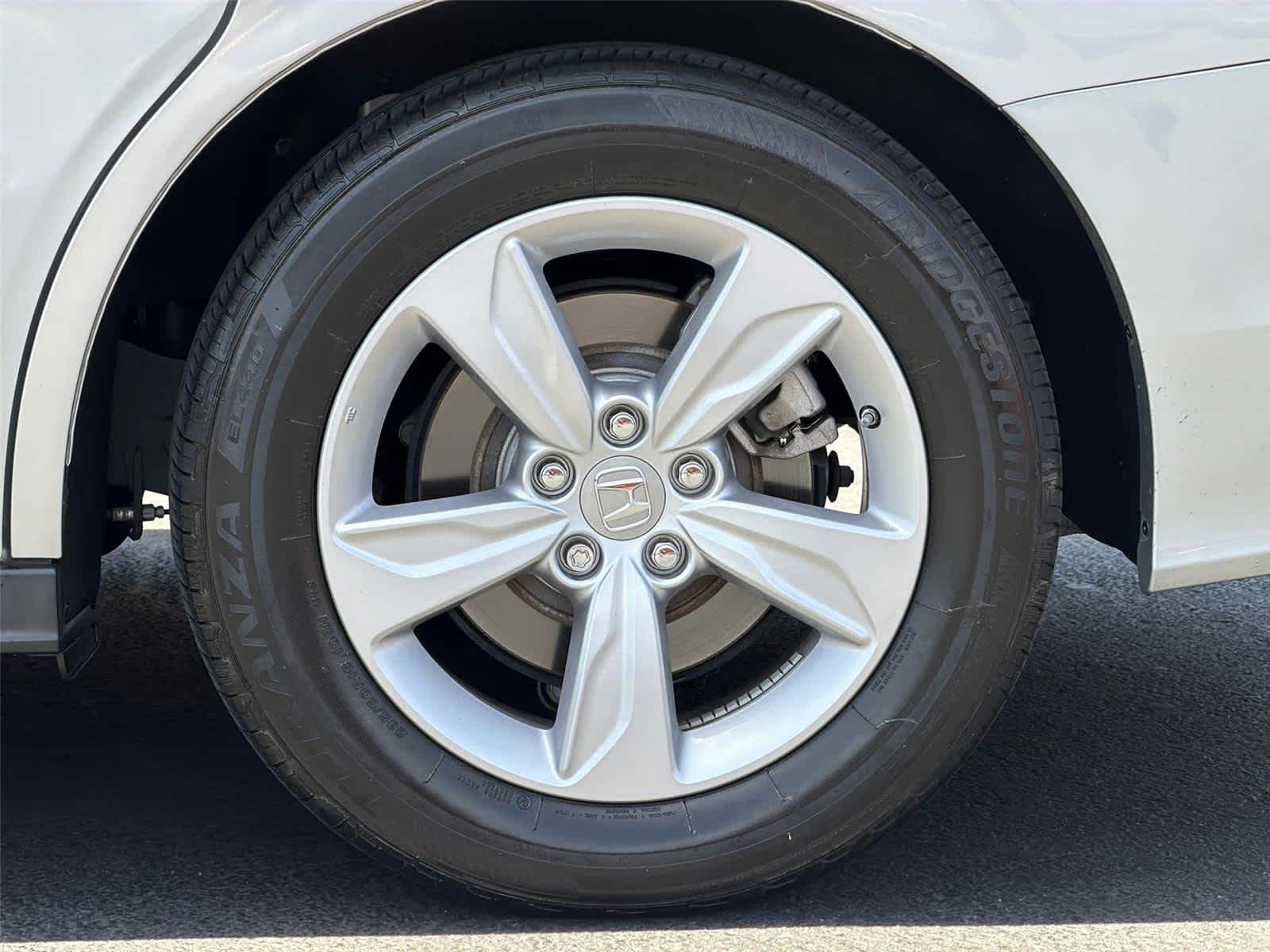 Thumbnail: 2020 Honda Odyssey - 8