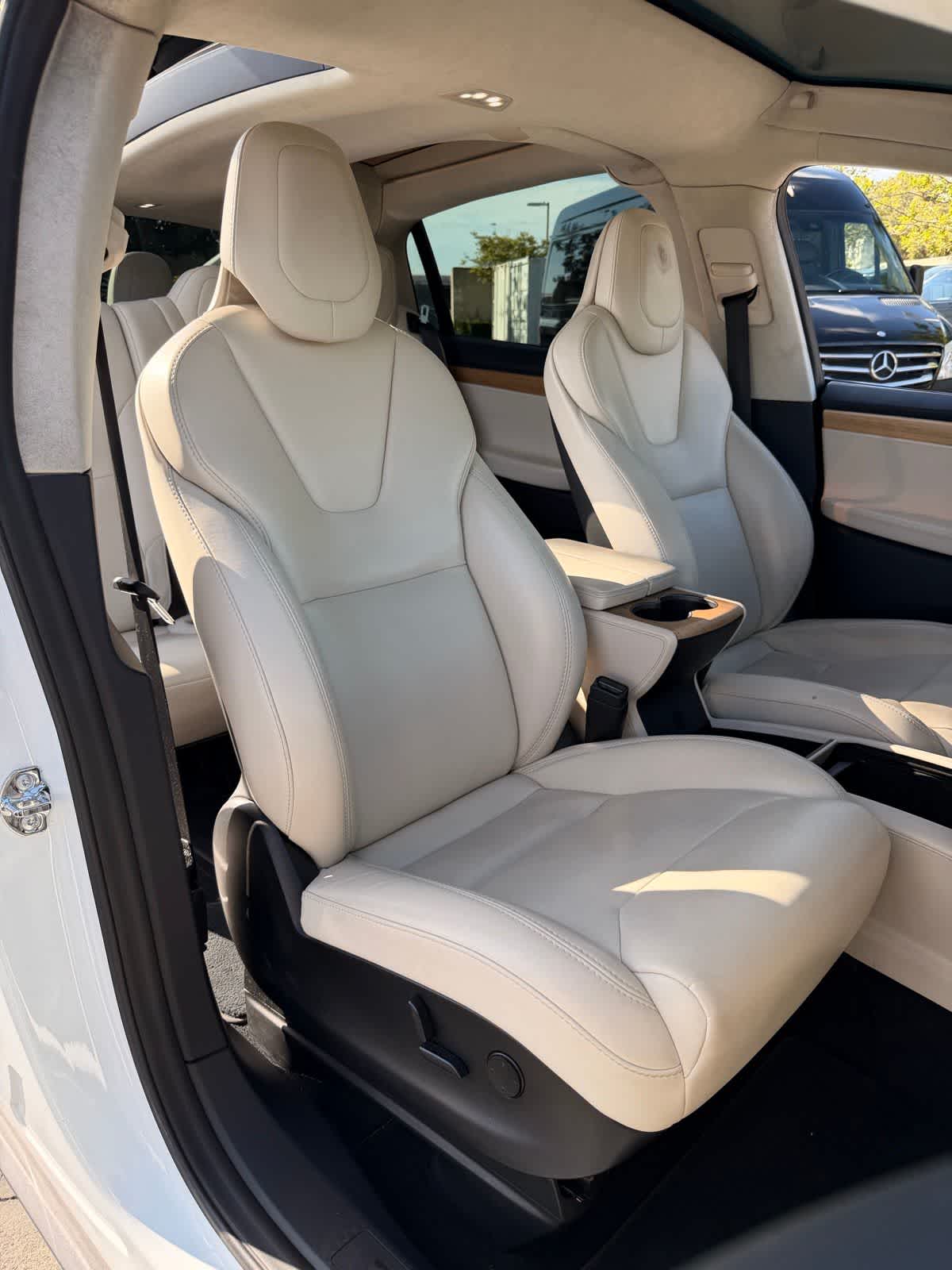 Thumbnail: 2018 Tesla Model X - 13