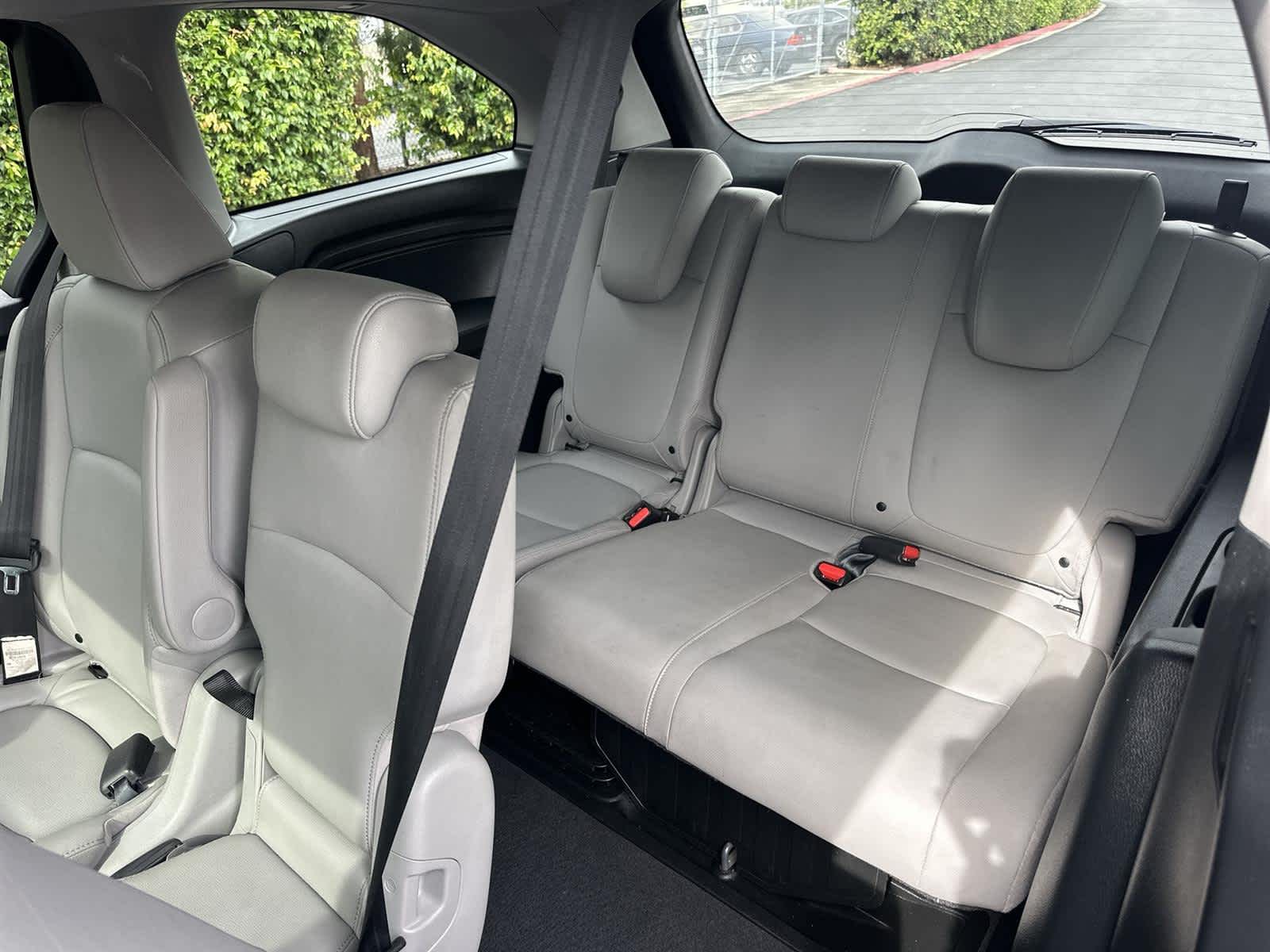 Thumbnail: 2020 Honda Odyssey - 31