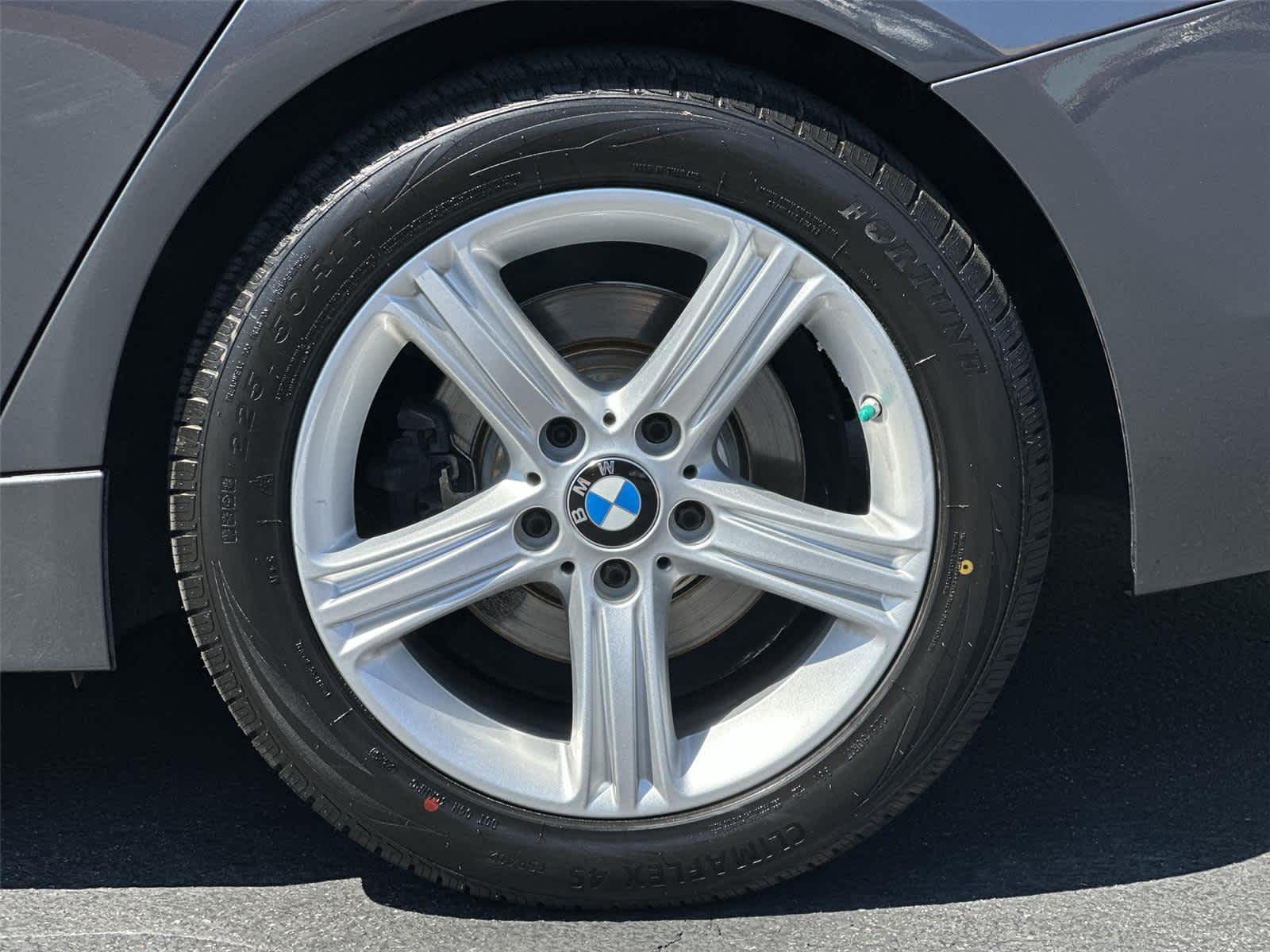 Thumbnail: 2015 BMW 3 Series - 8