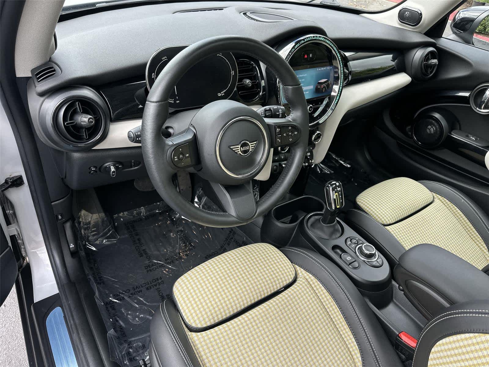 Thumbnail: 2022 MINI Cooper Hardtop - 2