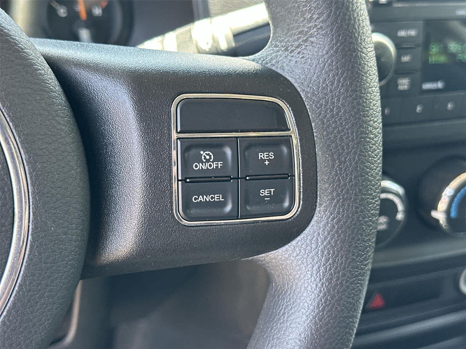 Thumbnail: 2016 Jeep Patriot - 24