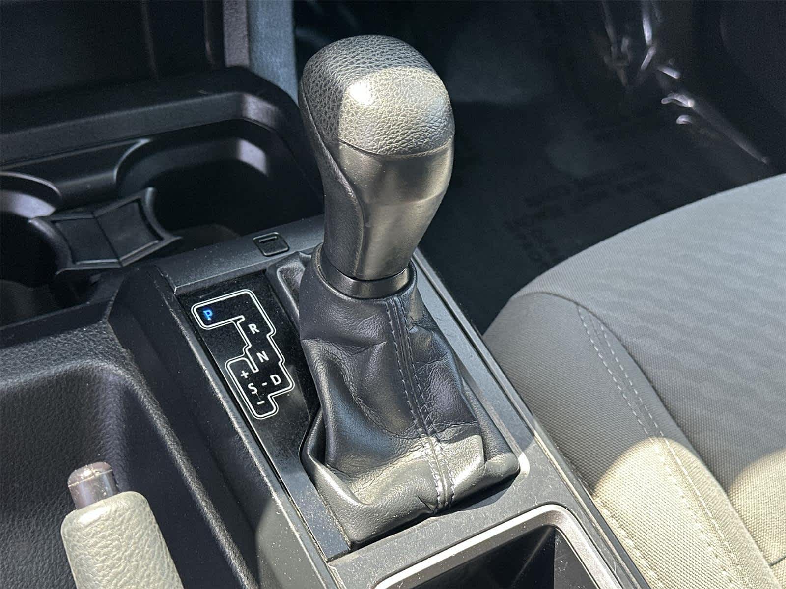 Thumbnail: 2020 Toyota Tacoma - 16