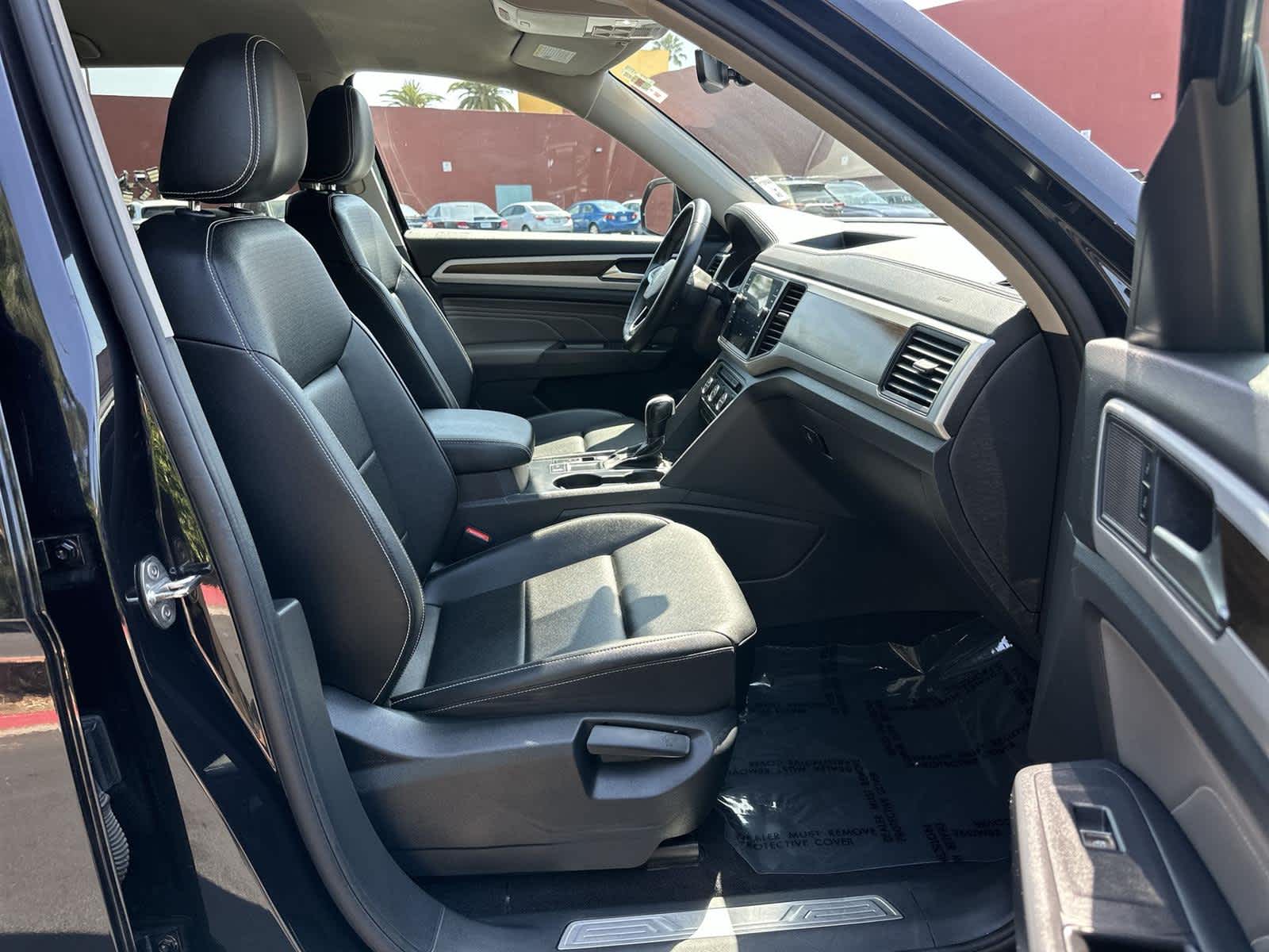 Thumbnail: 2021 Volkswagen Atlas - 14