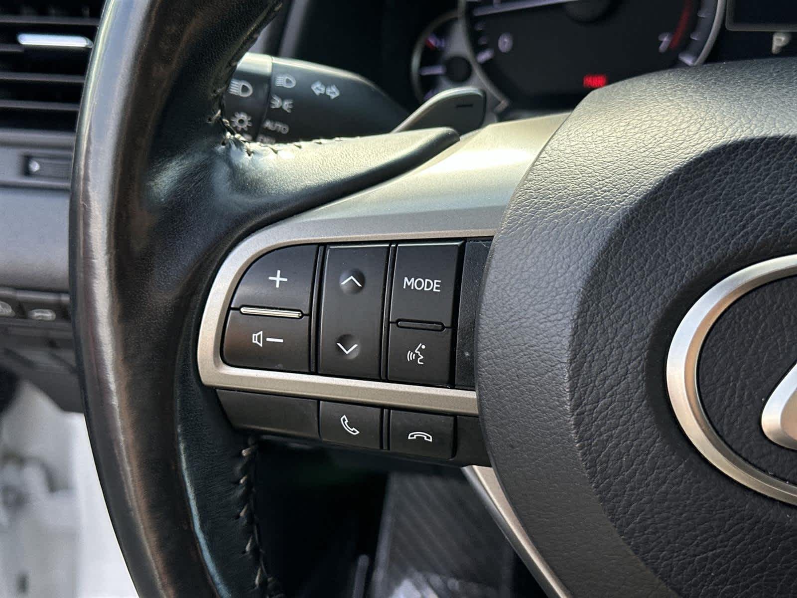 Thumbnail: 2020 Lexus RX - 23