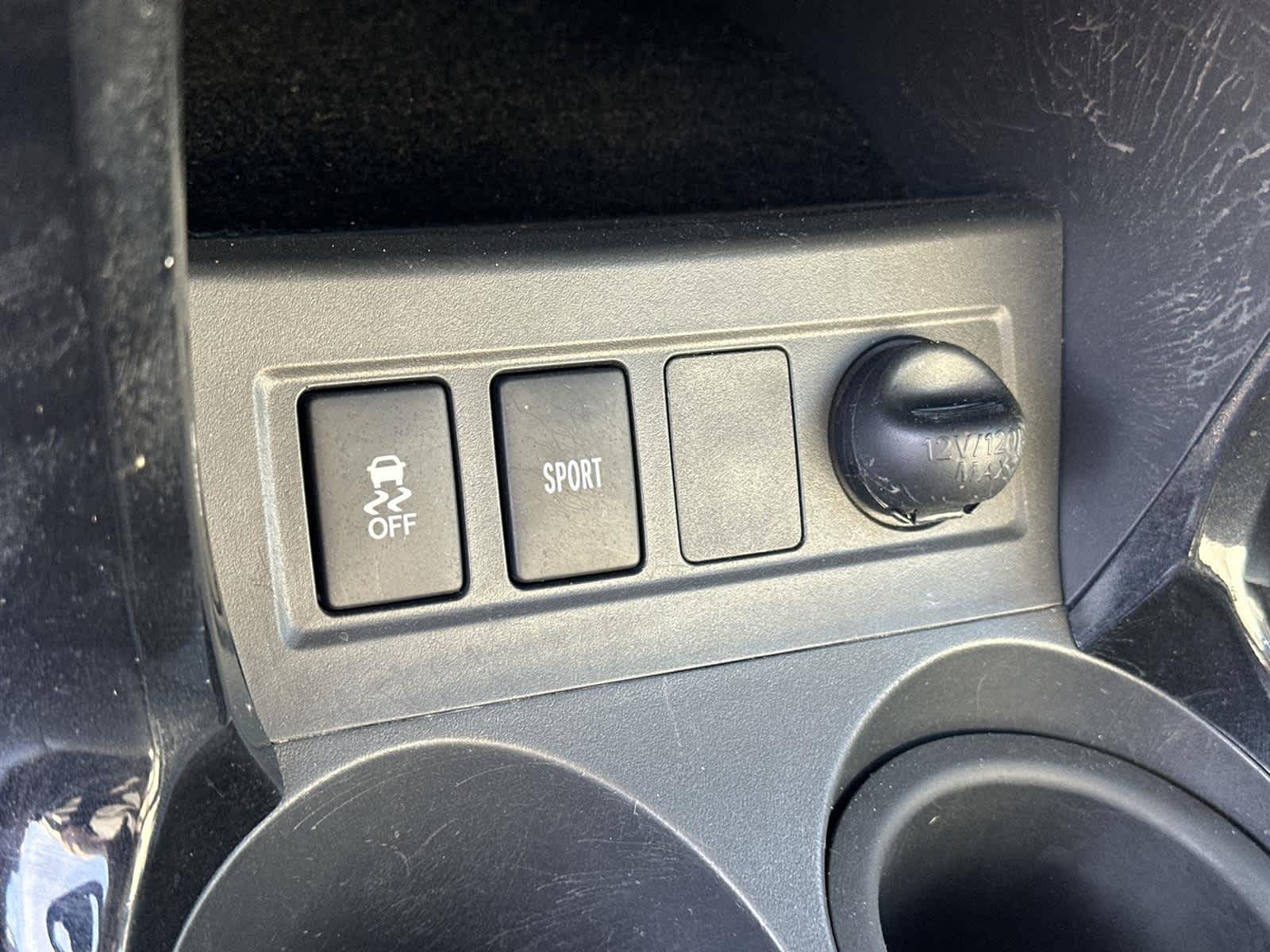 Thumbnail: 2014 Toyota RAV4 - 26