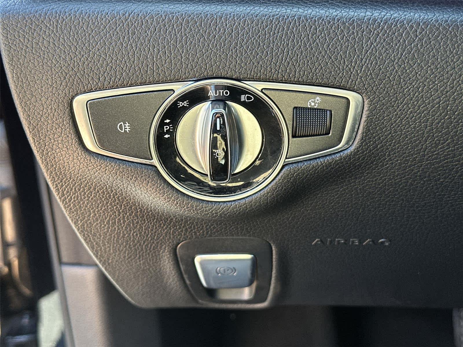 Thumbnail: 2019 Mercedes-Benz E-Class - 27