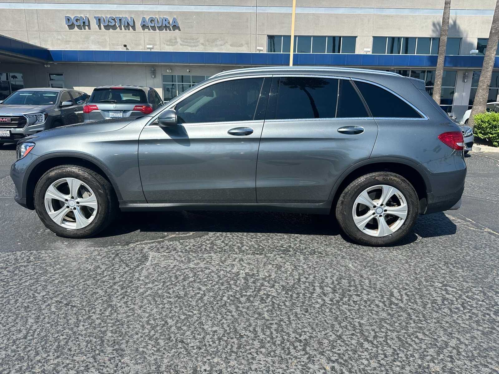 Thumbnail: 2016 Mercedes-Benz GLC - 2
