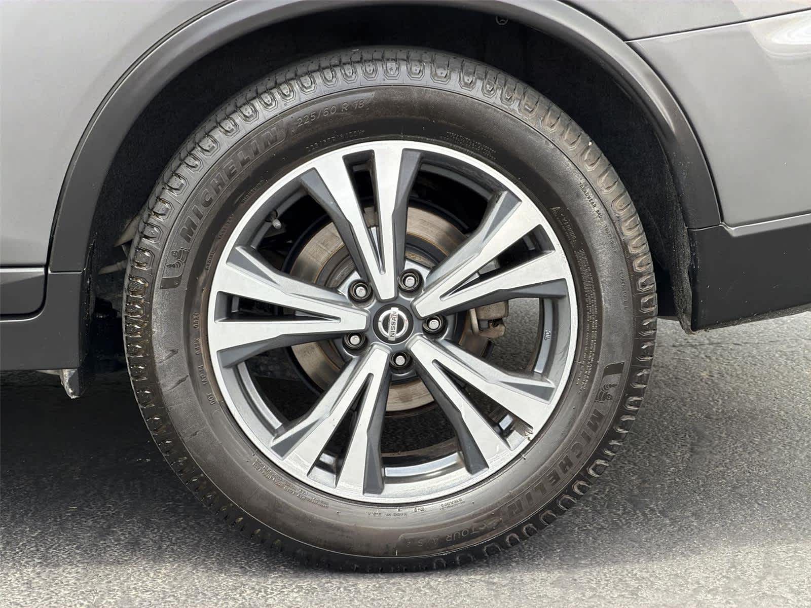 Thumbnail: 2018 Nissan Rogue - 9