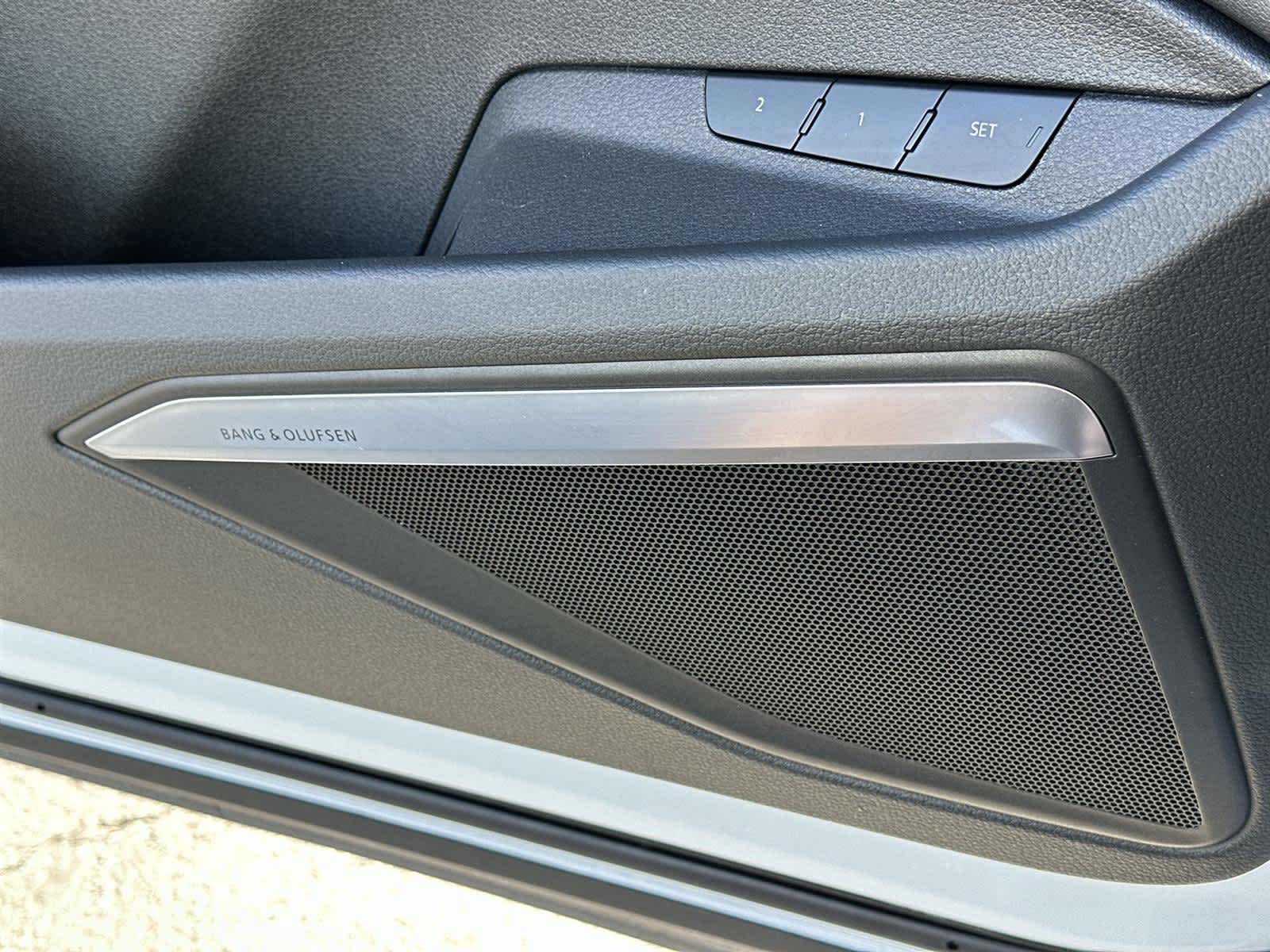 Thumbnail: 2022 Audi e-tron - 28