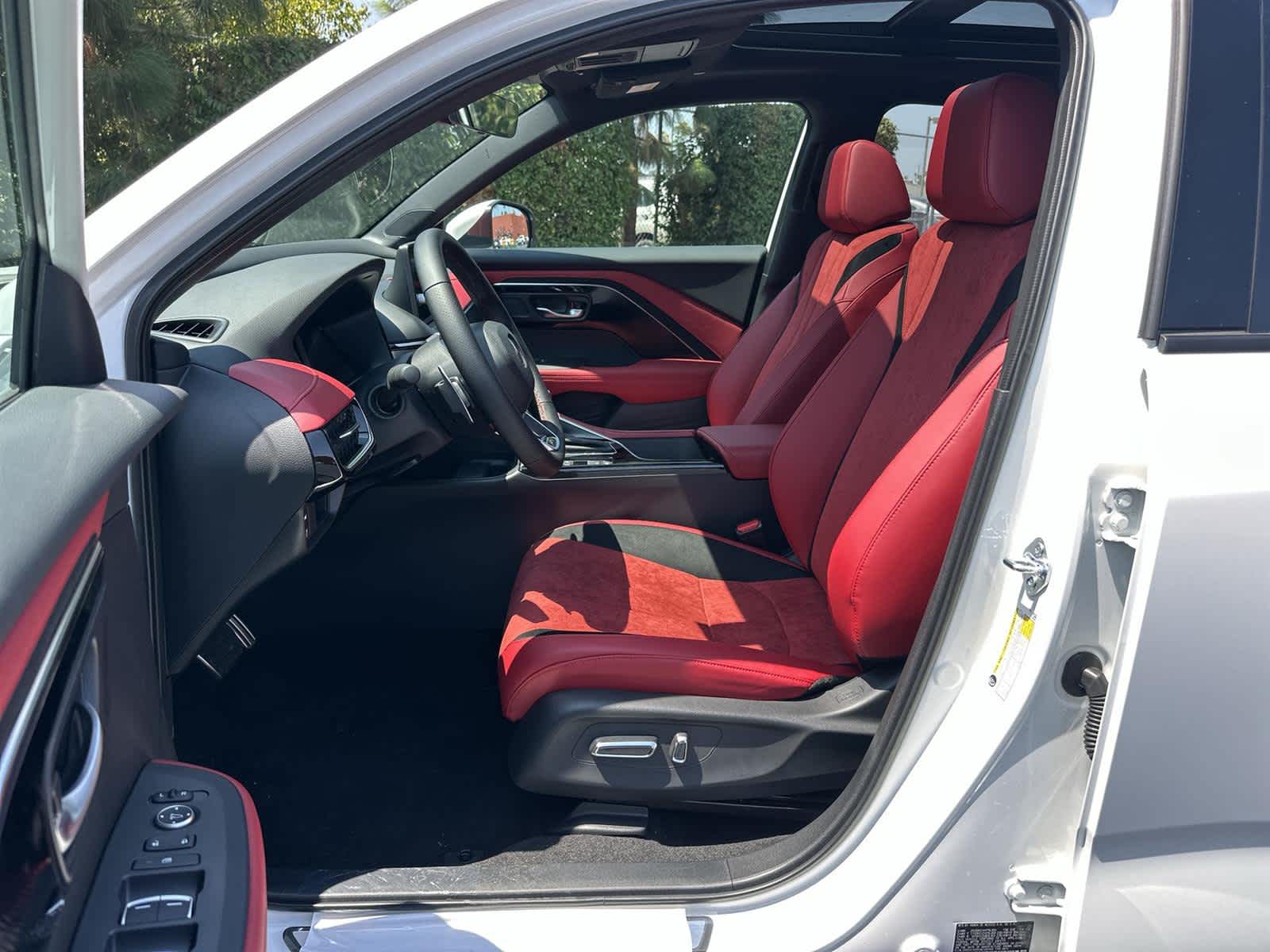 Thumbnail: 2025 Acura ADX - 11