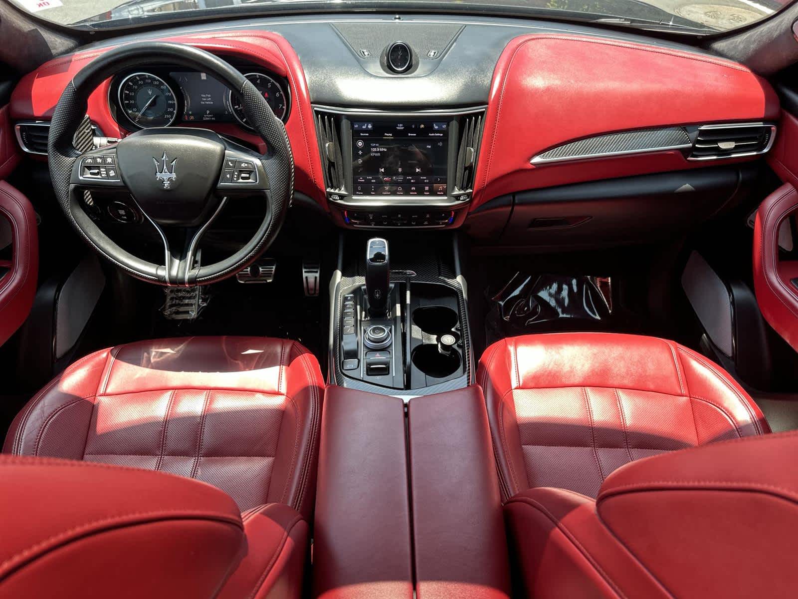 Thumbnail: 2021 Maserati Levante - 10