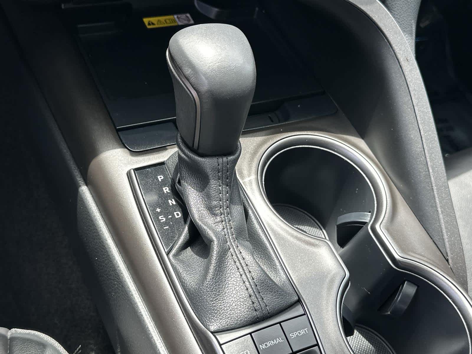 Thumbnail: 2022 Toyota Camry - 18