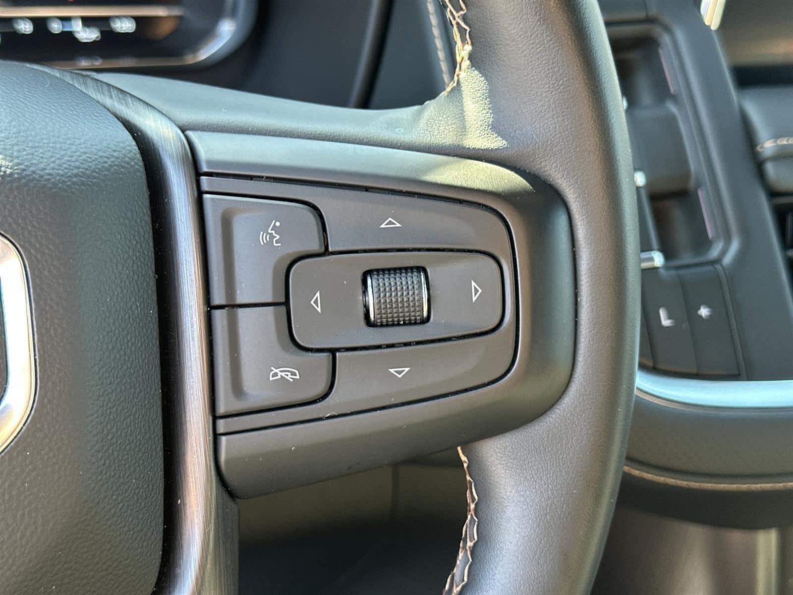 Thumbnail: 2023 GMC Yukon - 25