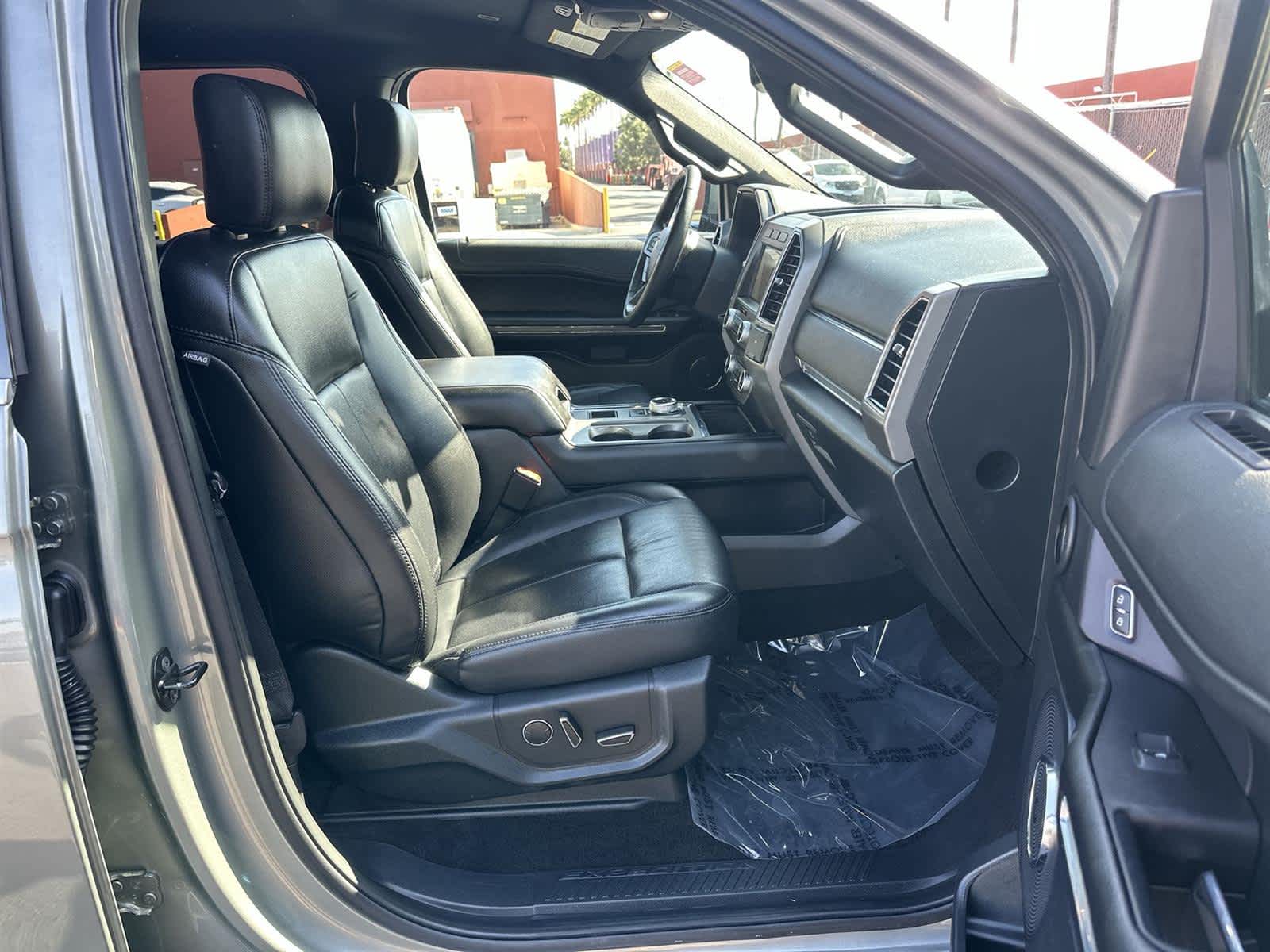 Thumbnail: 2019 Ford Expedition - 14