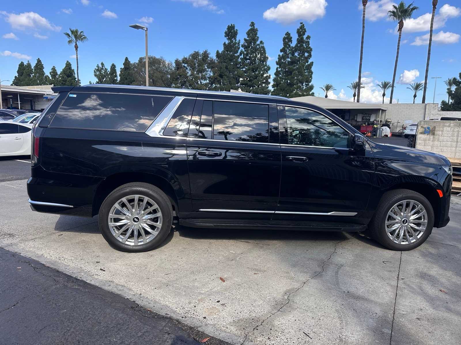 Thumbnail: 2023 Cadillac Escalade - 6