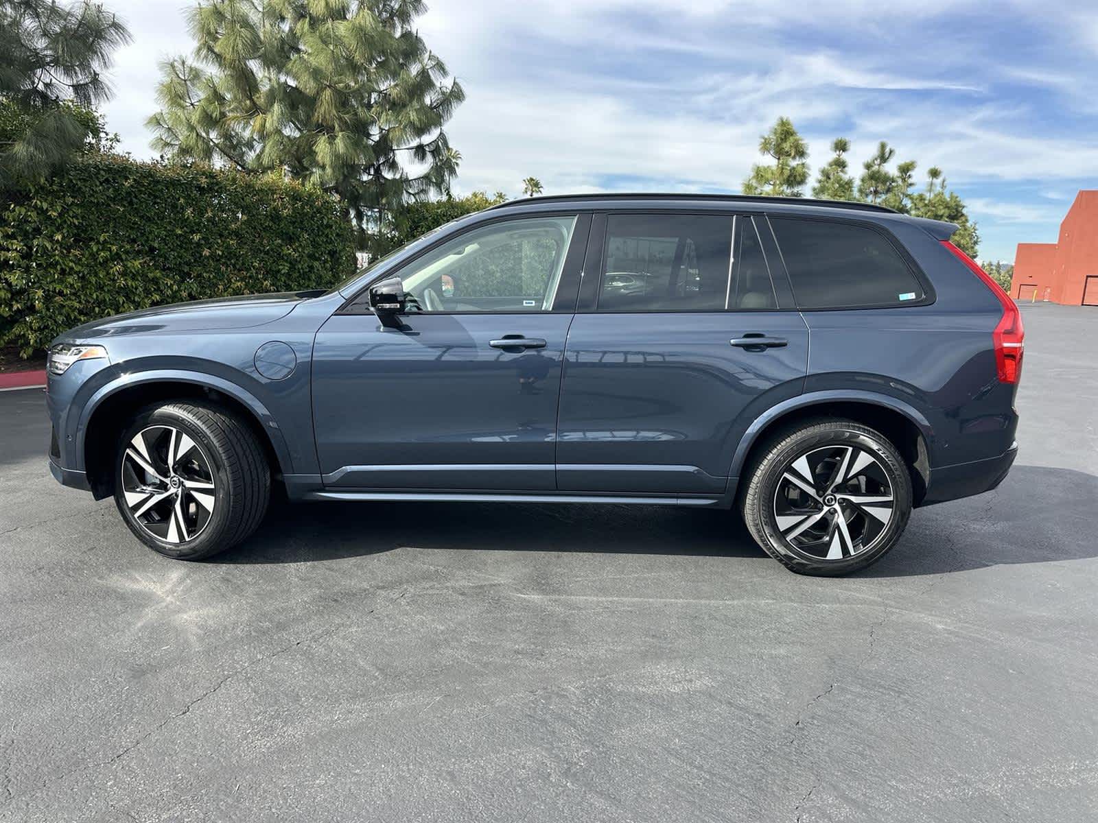 Thumbnail: 2023 Volvo XC90 - 3